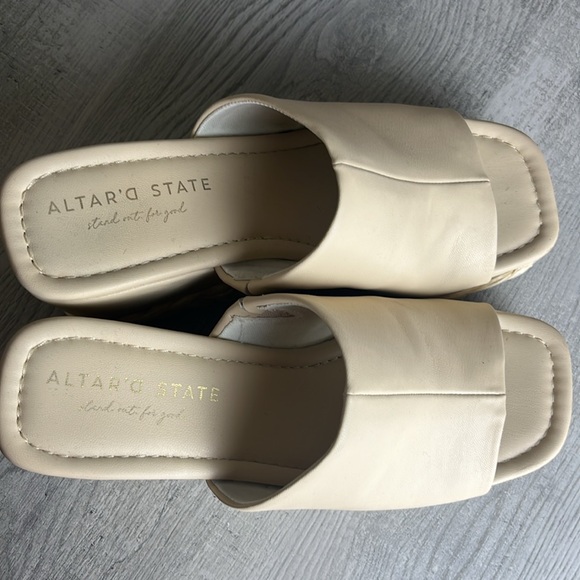 ALTAR’D STATE CREAM HEELS SIZE 8 - Picture 7 of 10